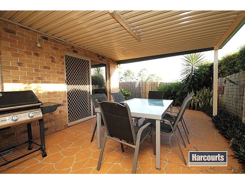 2/270 Sumners Rd, Riverhills QLD 4074
