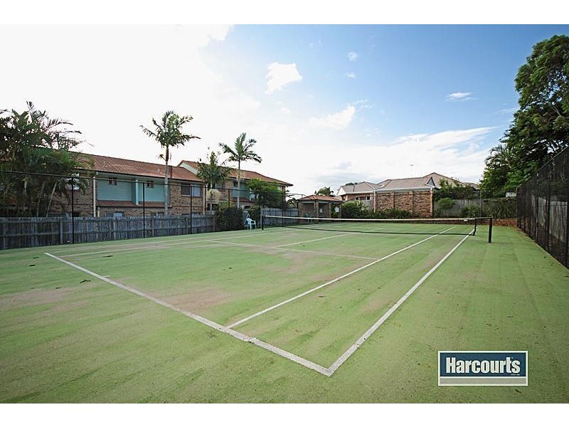 2/270 Sumners Rd, Riverhills QLD 4074