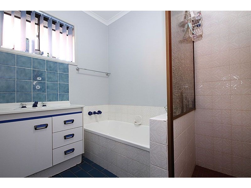 28 Ottawa St, Westlake QLD 4074