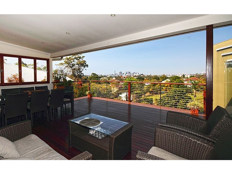 30 Miskin St, Toowong QLD 4066