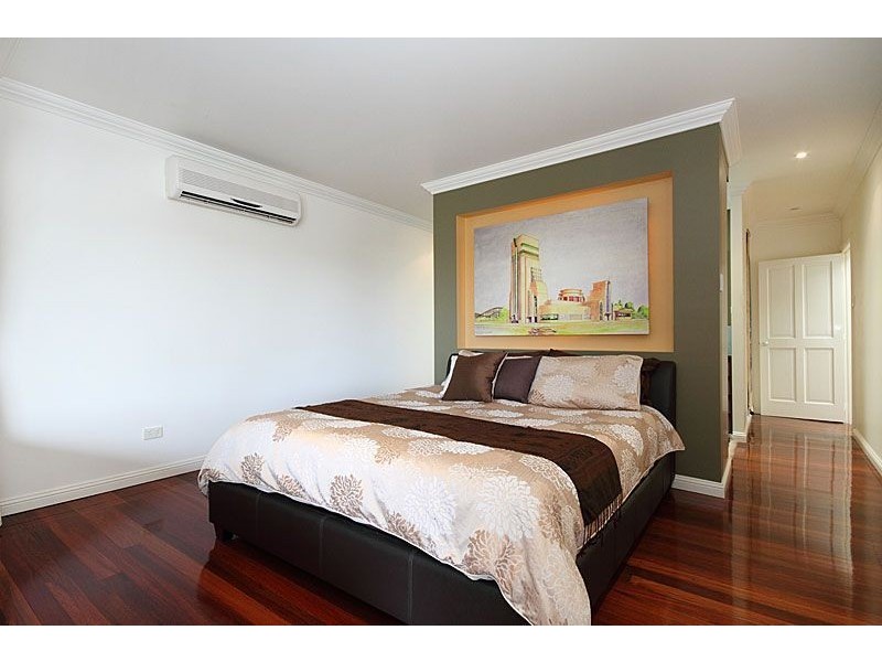 30 Miskin St, Toowong QLD 4066