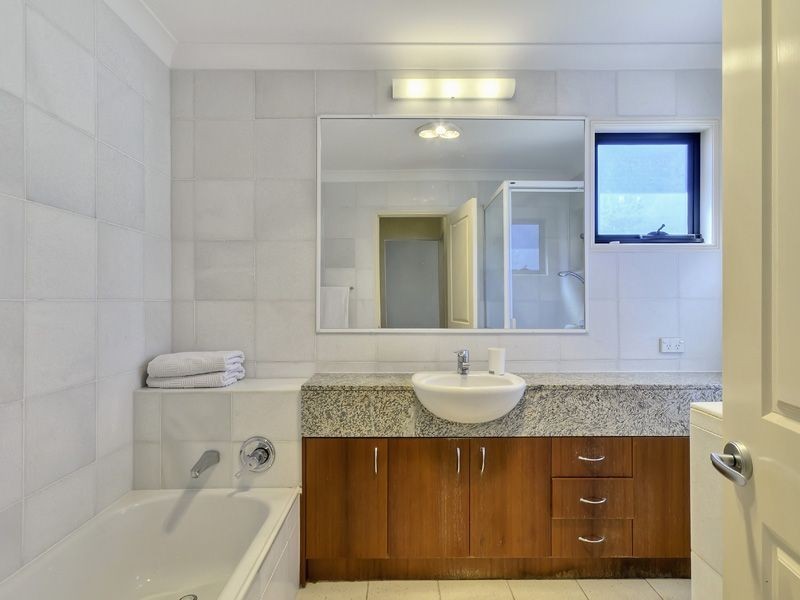 5/278 Indooroopilly Rd, Indooroopilly QLD 4068