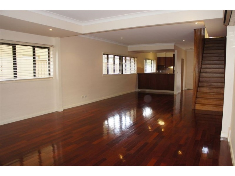 1/278 Indooroopilly Rd, Indooroopilly QLD 4068
