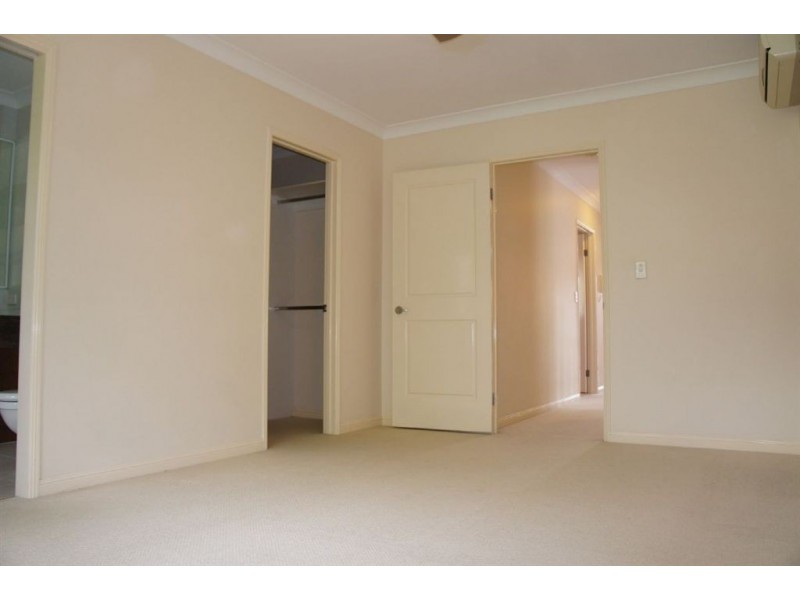 1/278 Indooroopilly Rd, Indooroopilly QLD 4068