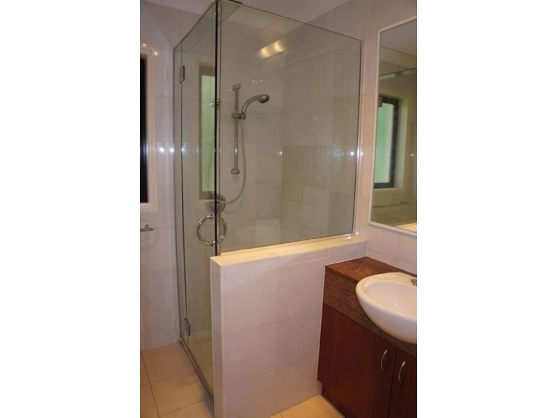 1/278 Indooroopilly Rd, Indooroopilly QLD 4068