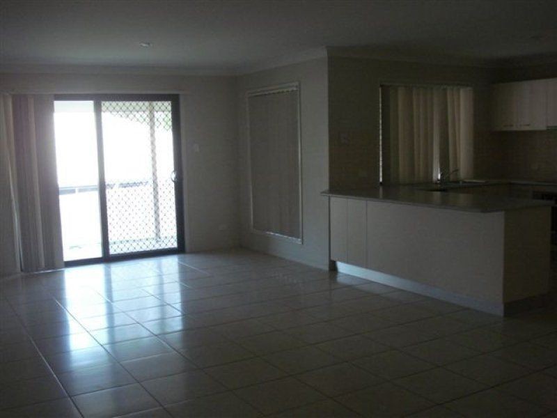 55a Lagoon Cr, Bellbowrie QLD 4070