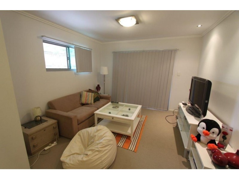 3/51 Lambert Rd, Indooroopilly QLD 4068