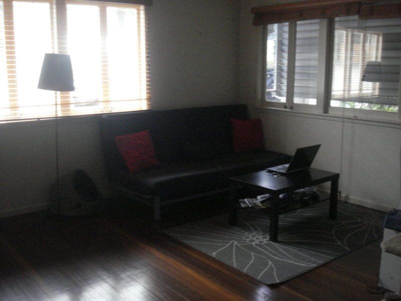 15 Tyne St, Taringa QLD 4068