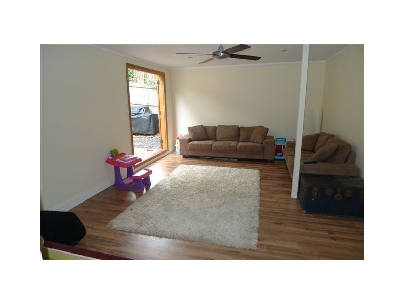 33 Fallbrook St, Kenmore QLD 4069