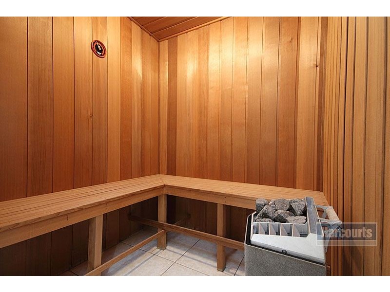 3 Sturt Ct, Mount Ommaney QLD 4074