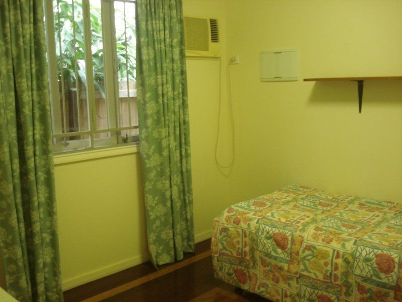 7 Kenton St, Chapel Hill QLD 4069