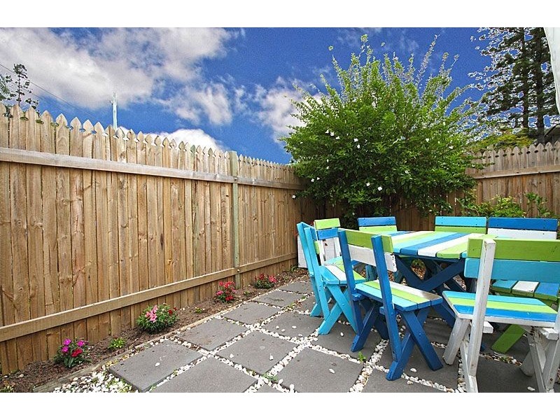 2/9 Salisbury St, Indooroopilly QLD 4068