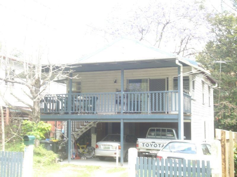 22 Alexandra Ave, Taringa QLD 4068