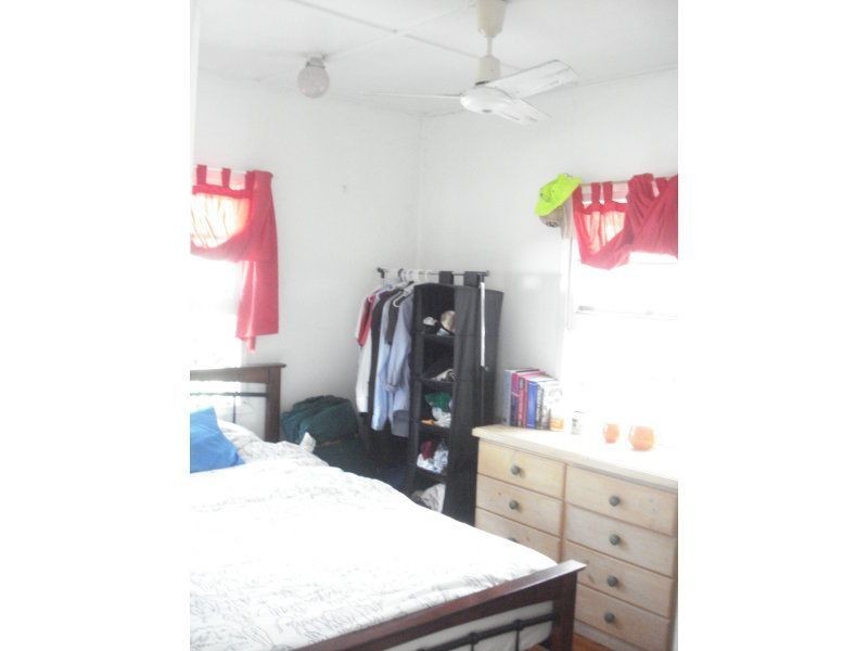 22 Alexandra Ave, Taringa QLD 4068