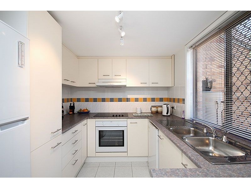 4/32 Tomkins Rd, Riverhills QLD 4074