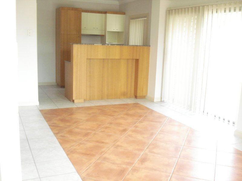 2/90 Sherwood Rd, Toowong QLD 4066