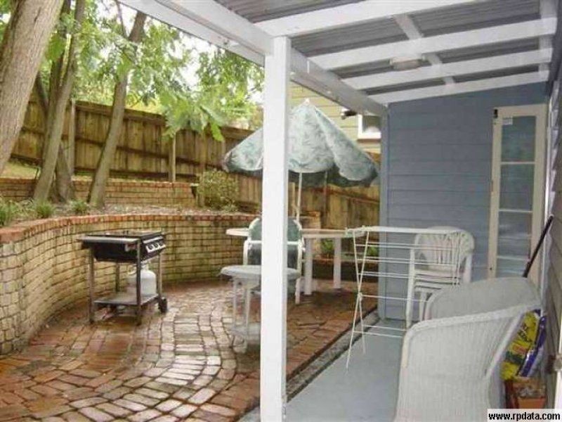 18 Confederate St, Red Hill QLD 4059