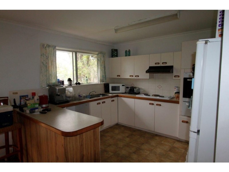 245 Chapel Hill Rd, Chapel Hill QLD 4069