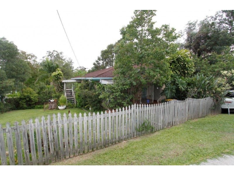 245 Chapel Hill Rd, Chapel Hill QLD 4069