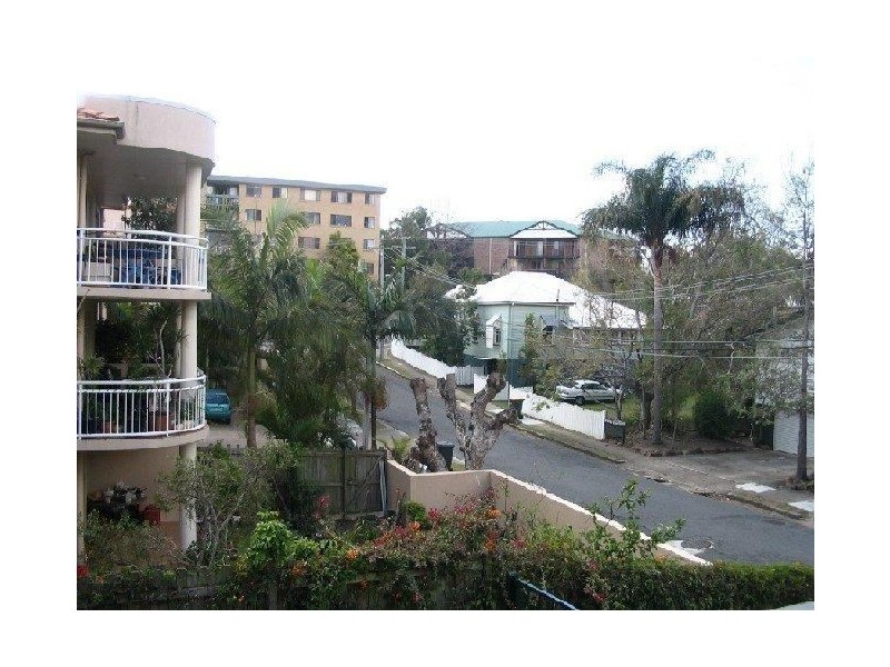 8/93 Sherwood Rd, Toowong QLD 4066