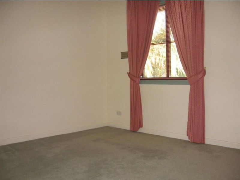 2/26 Gordon Ave, Milton QLD 4064