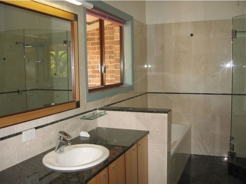 2/26 Gordon Ave, Milton QLD 4064