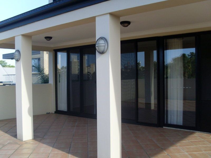 4/58 Sisley St, St Lucia QLD 4067