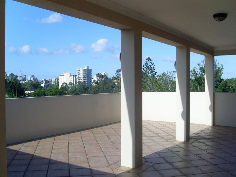 4/58 Sisley St, St Lucia QLD 4067