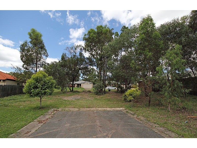 8 Ashton Way, Forest Lake QLD 4078