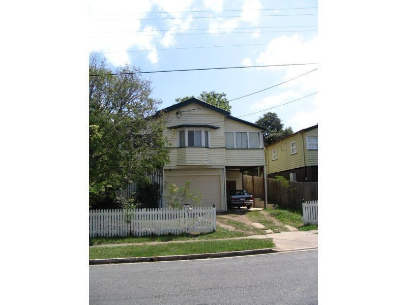 5 Huxham Tce, Auchenflower QLD 4066