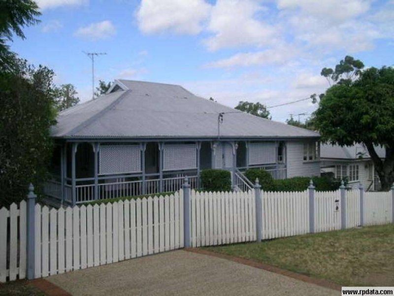 132 Waverley Rd, Taringa QLD 4068