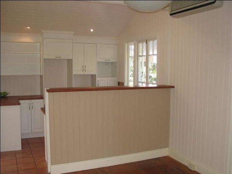 132 Waverley Rd, Taringa QLD 4068