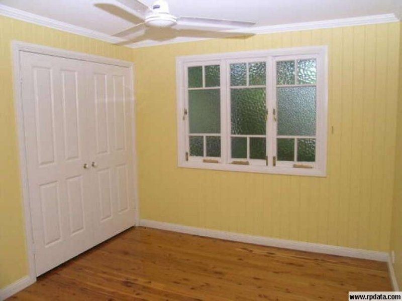 132 Waverley Rd, Taringa QLD 4068