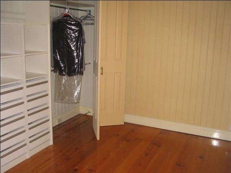 132 Waverley Rd, Taringa QLD 4068