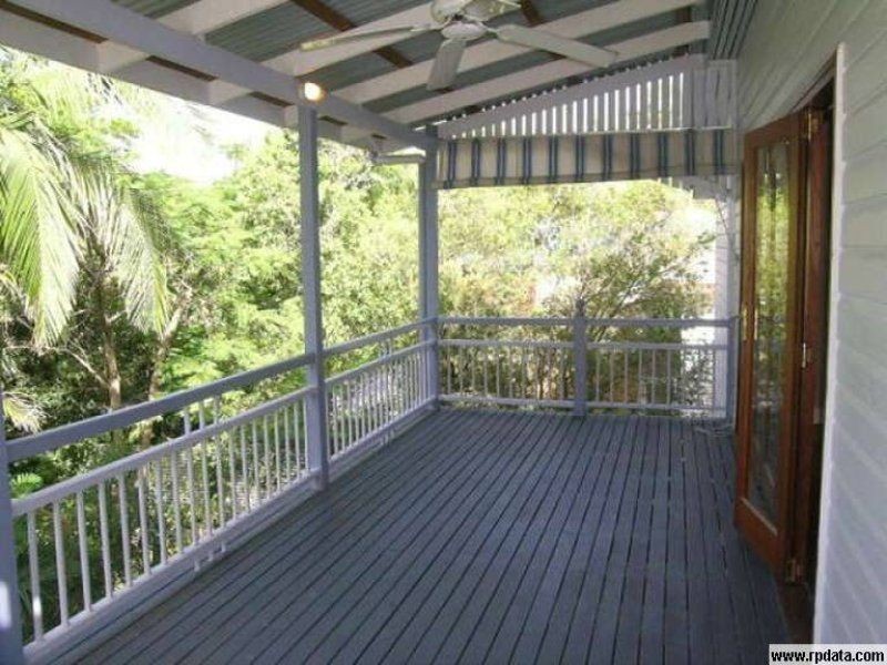 132 Waverley Rd, Taringa QLD 4068