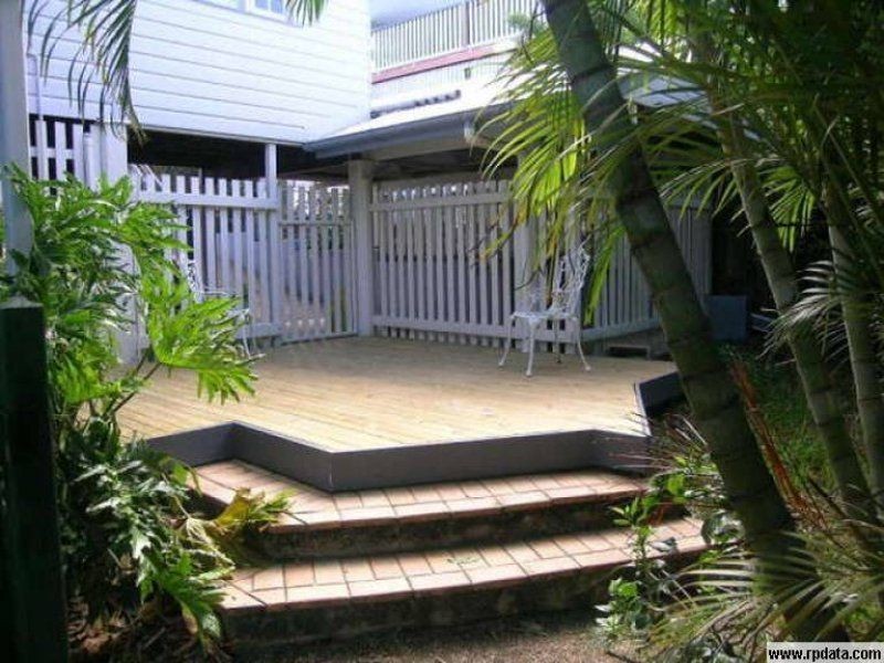 132 Waverley Rd, Taringa QLD 4068