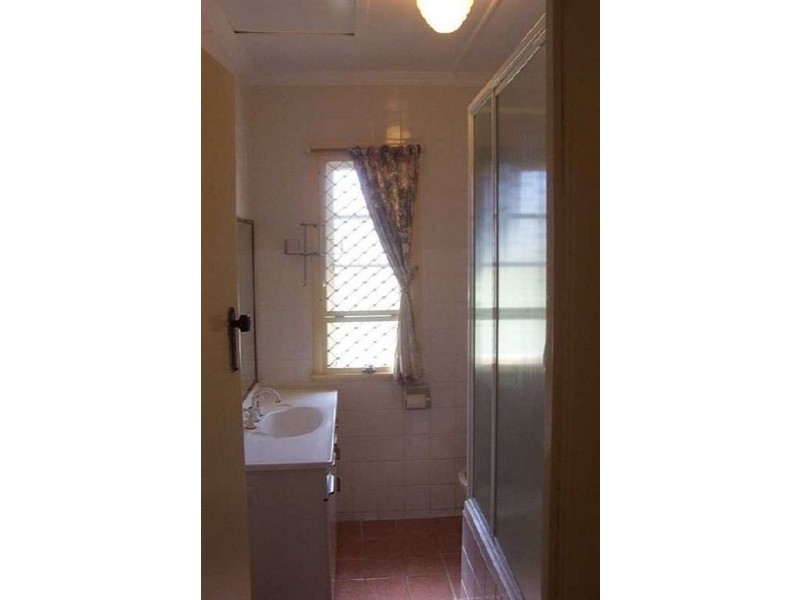 12 Camira St, St Lucia QLD 4067