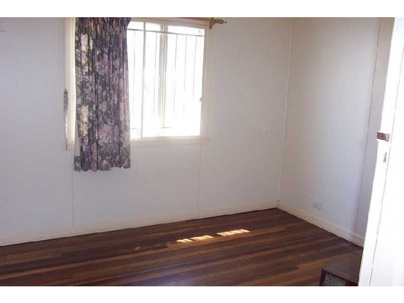 12 Camira St, St Lucia QLD 4067