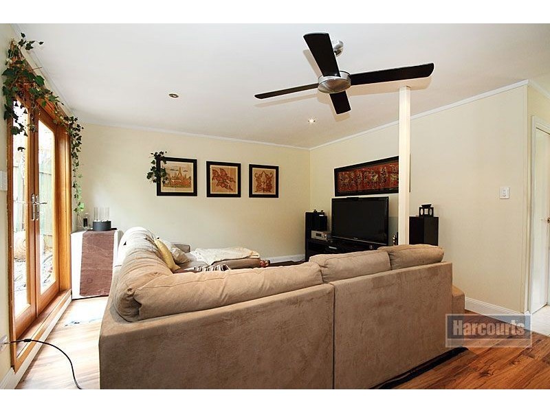 33 Fallbrook St, Kenmore QLD 4069