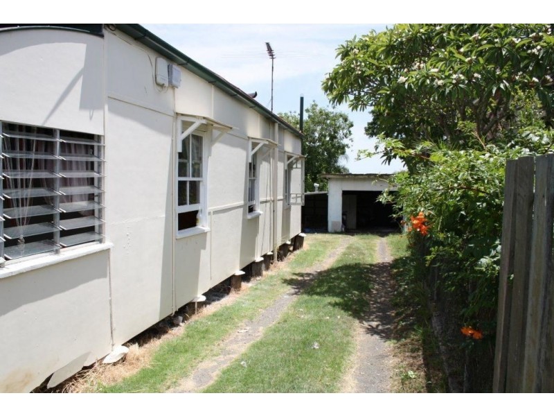 6 Mt Crosby Rd, Tivoli QLD 4305