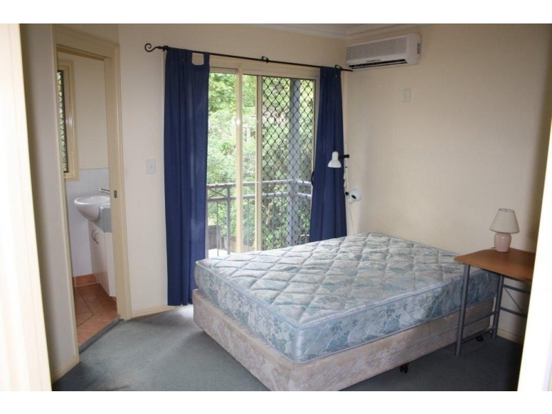 7/24 Brisbane, St Lucia QLD 4067