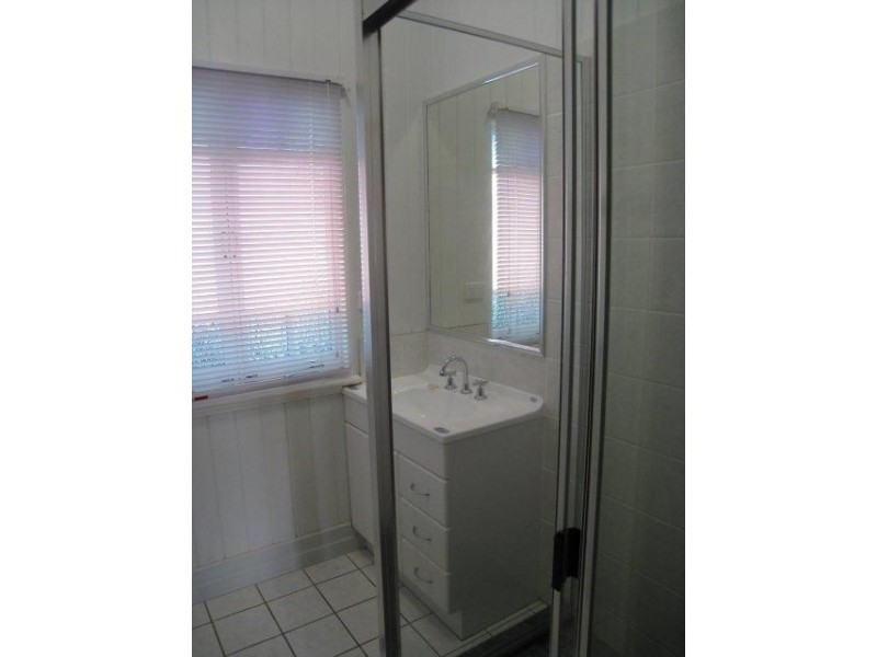 292 Milton Rd, Milton QLD 4064