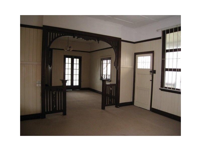 292 Milton Rd, Milton QLD 4064