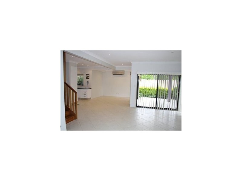 4/278 Indooroopilly Rd, Indooroopilly QLD 4068