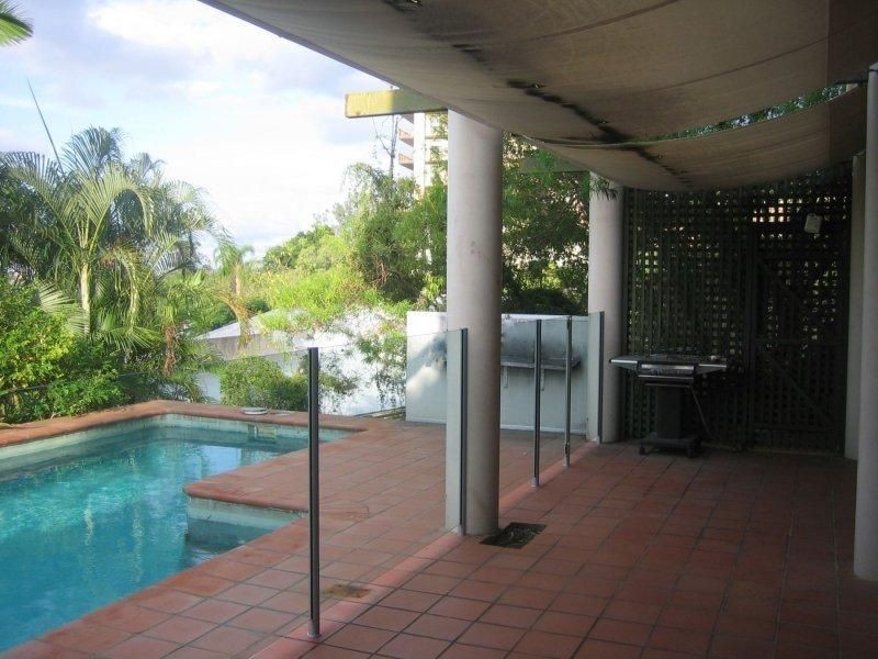 24 Swann Rd, Taringa QLD 4068