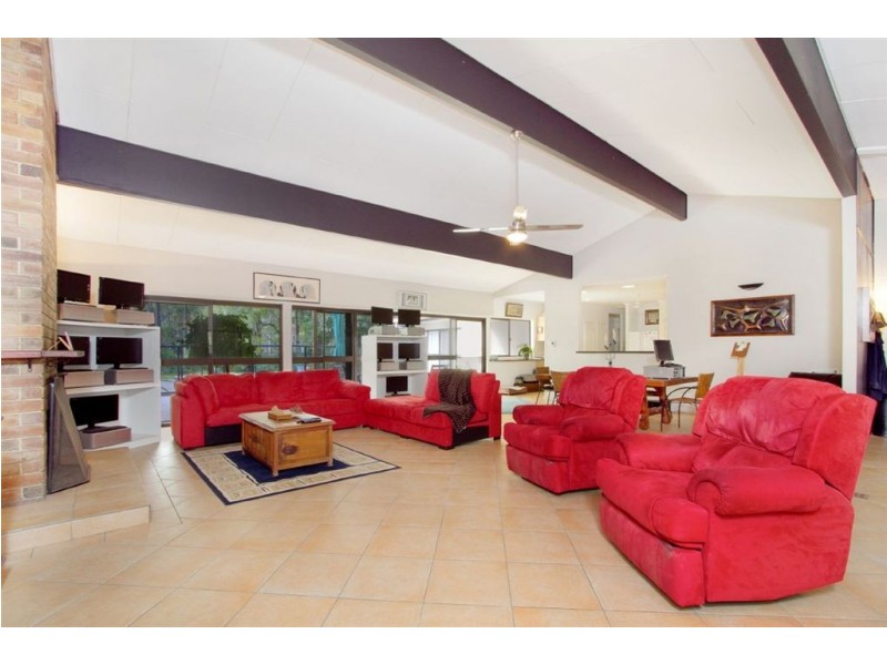 339 Pullenvale Rd, Pullenvale QLD 4069