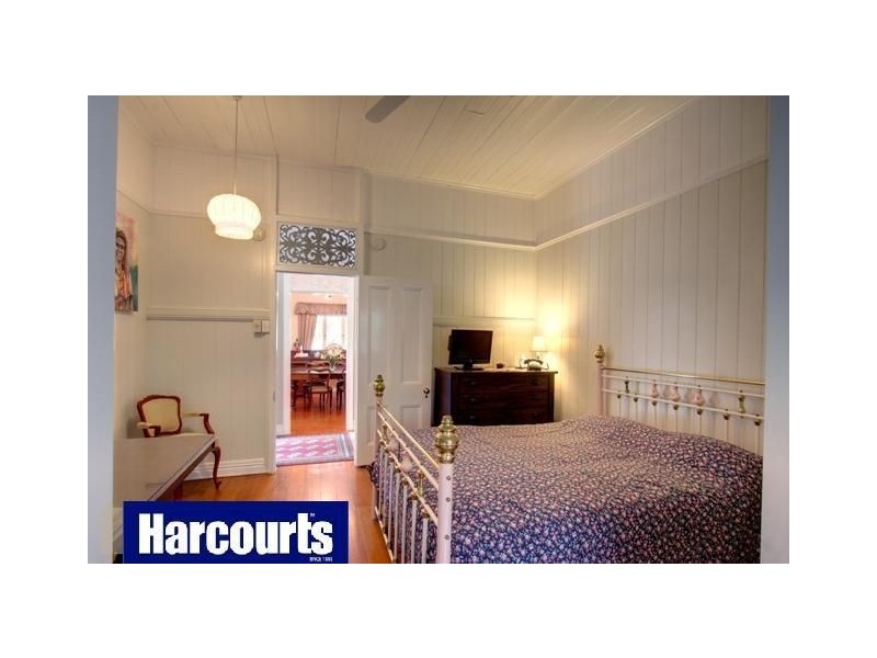 31 Airlie Rd, Pullenvale QLD 4069