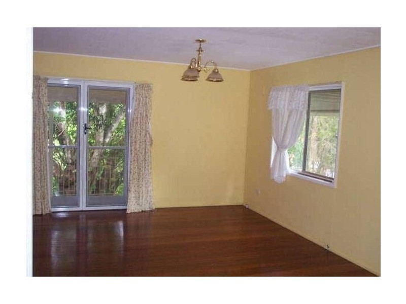 38 Newcomen St, Indooroopilly QLD 4068