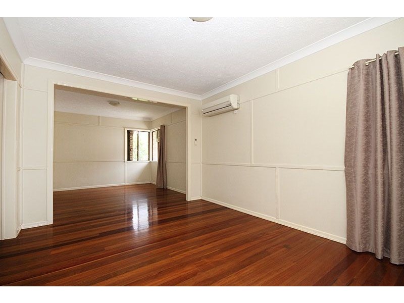 8 Harcourt Road, Darra QLD 4076