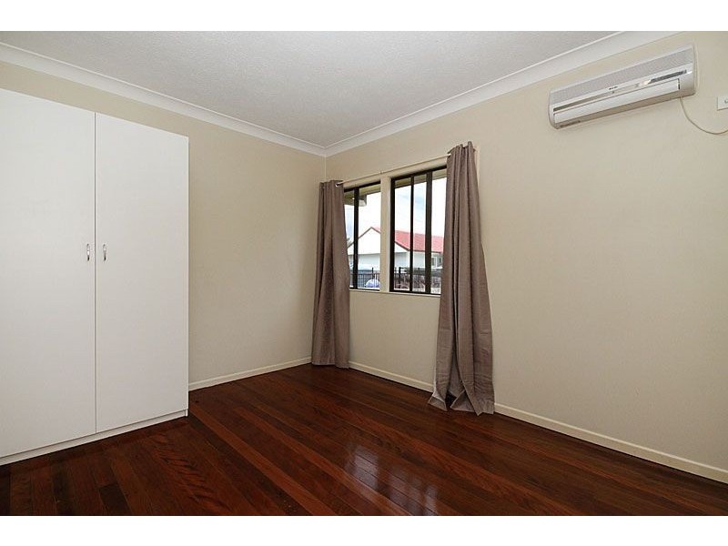 8 Harcourt Road, Darra QLD 4076